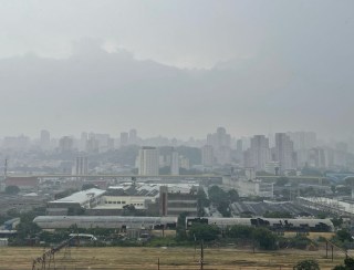 Após 10 dias, cidade de SP tem chuva forte e entra em estado de atenção para alagamentos - G1