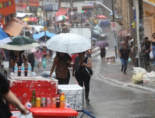 Chuva põe marginais de 3 regiões de SP em atenção; alerta é emitido - UOL Confere