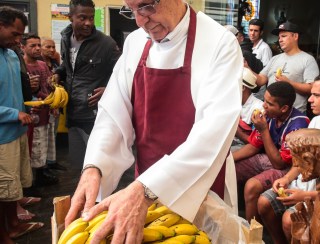 Leonardo Sakamoto: Vice de SP brinca com a vida do padre Júlio ao culpá-lo por cracolândia - UOL Confere